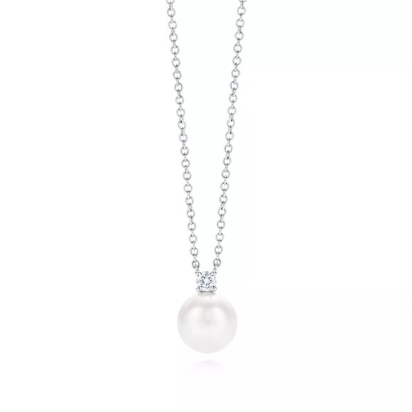 Tiffany Signature® Pearl Pendant - Picture 1 of 10